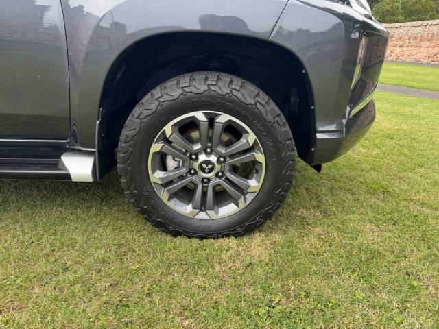 2021 Mitsubishi L200 2.3 Double Cab DI-D 150 Warrior 4WD