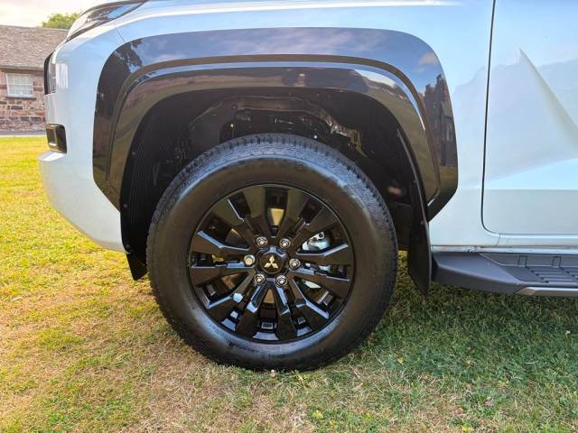 2026 Mitsubishi L200 2.4 Bi-Turbo D Barbarian D/Cab Pick Up 4WD Auto